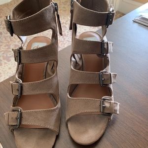 Size 6.5 DV buckle sandals